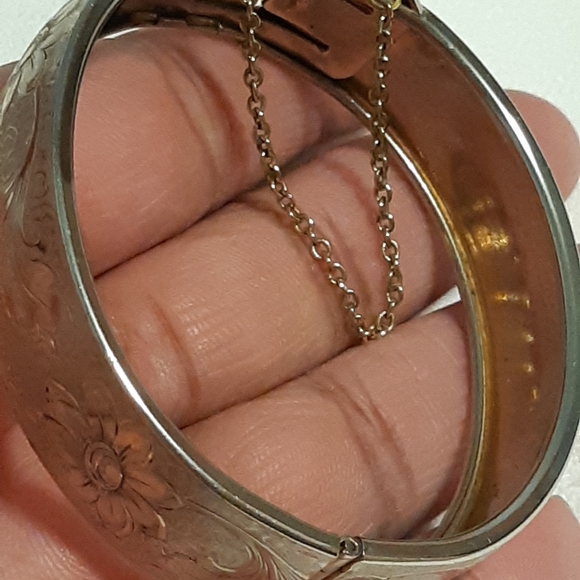 Vintage Chunky Flower Designs Silver Tone Bracelet 8.1/8" Circle Length - Picture 3 of 16